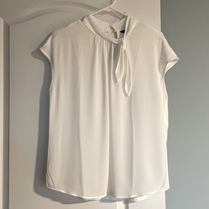 RW & CO White Tie Neck Cap Sleeve Shirt Sz L Large